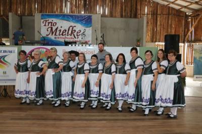 Encontro de Clube de Mes promove momentos de emoo e alegria